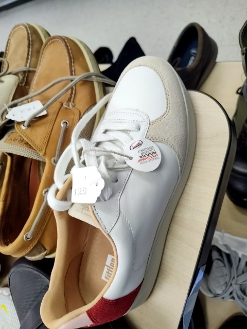 Brand (if visible) + Sneakers + White + Key Feature